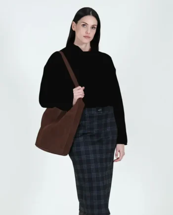 Mirella Matteini - Maglione nero con collo alto