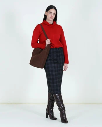 Mirella Matteini - Maglione rosso con collo alto