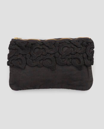 DANIELA DALLAVALLE - Astuccio nero in lino con decorazioni in pizzo